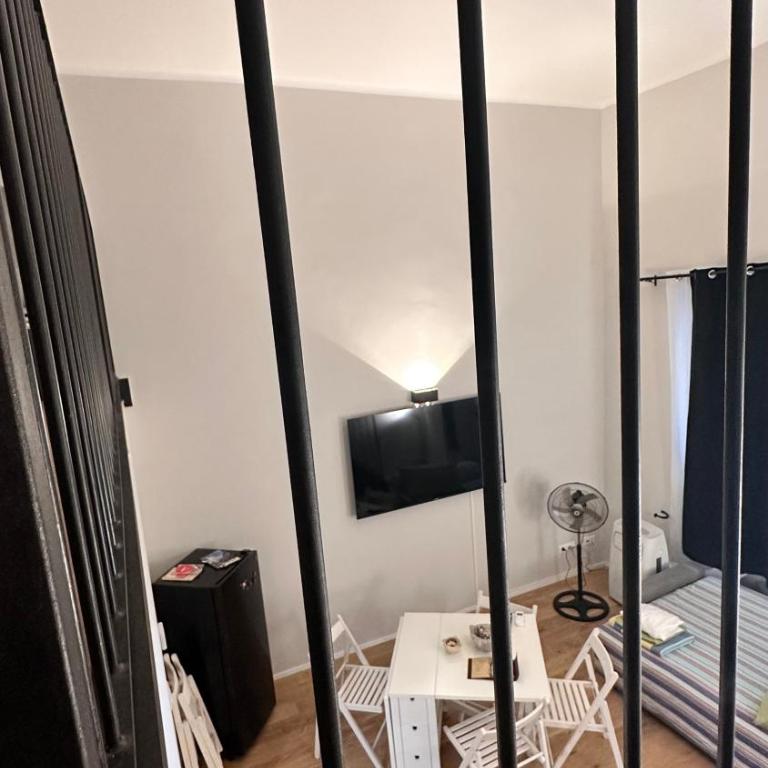 Centro Storico Caruggi 2min Acquario Pellicceria Superior Loft Palazzo Rolli - One-Bedroom Apartment - 1