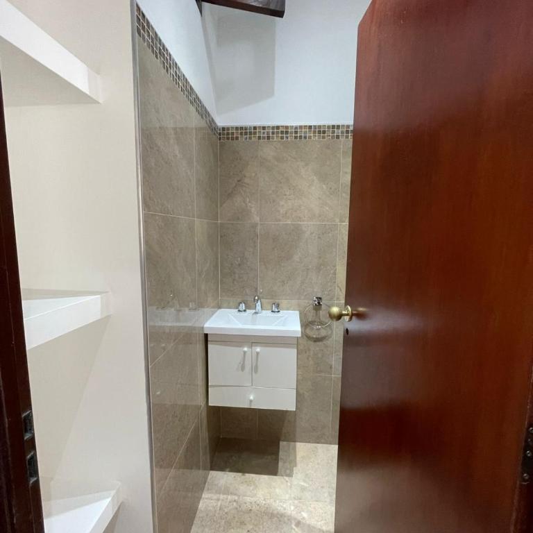 DEPARTAMENTO CASEROS, EXCELENTE UBICACION.- - One-Bedroom Apartment - 6