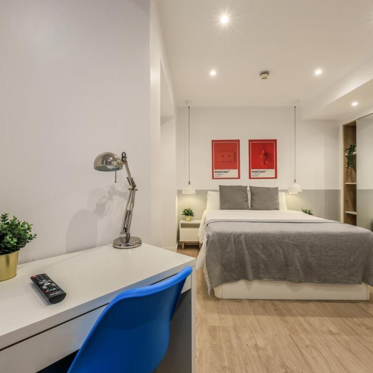 AmazINN Places Blasco de Garay 113 - Economy Quadruple Room - 1
