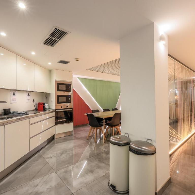 AmazINN Places Blasco de Garay 113 - Economy Quadruple Room - 14