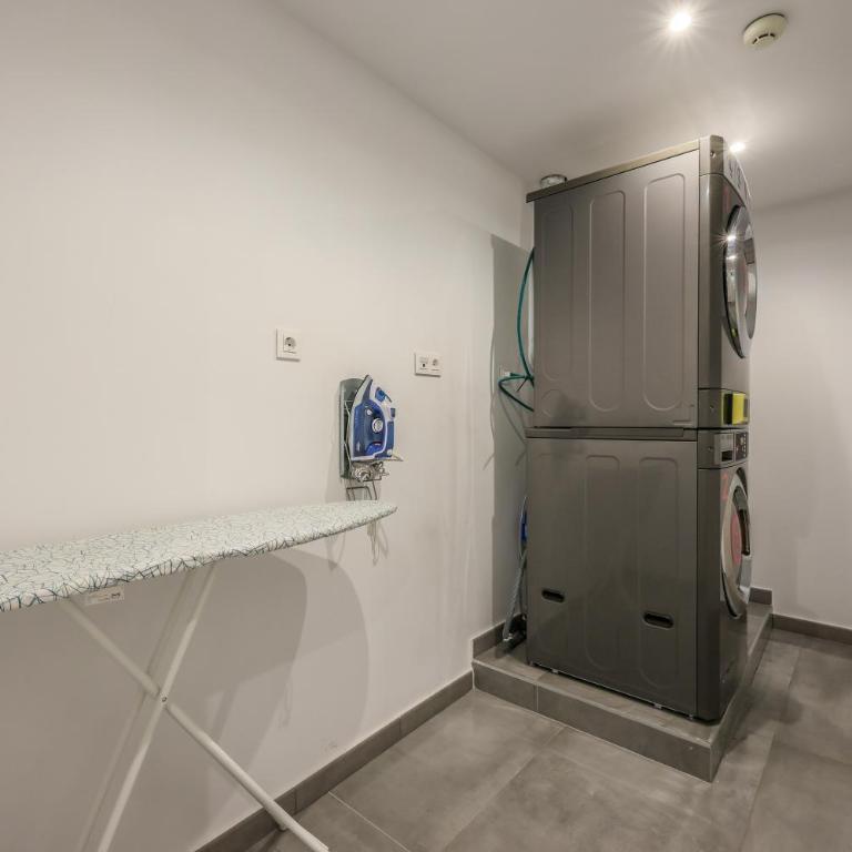AmazINN Places Blasco de Garay 113 - Economy Quadruple Room - 21