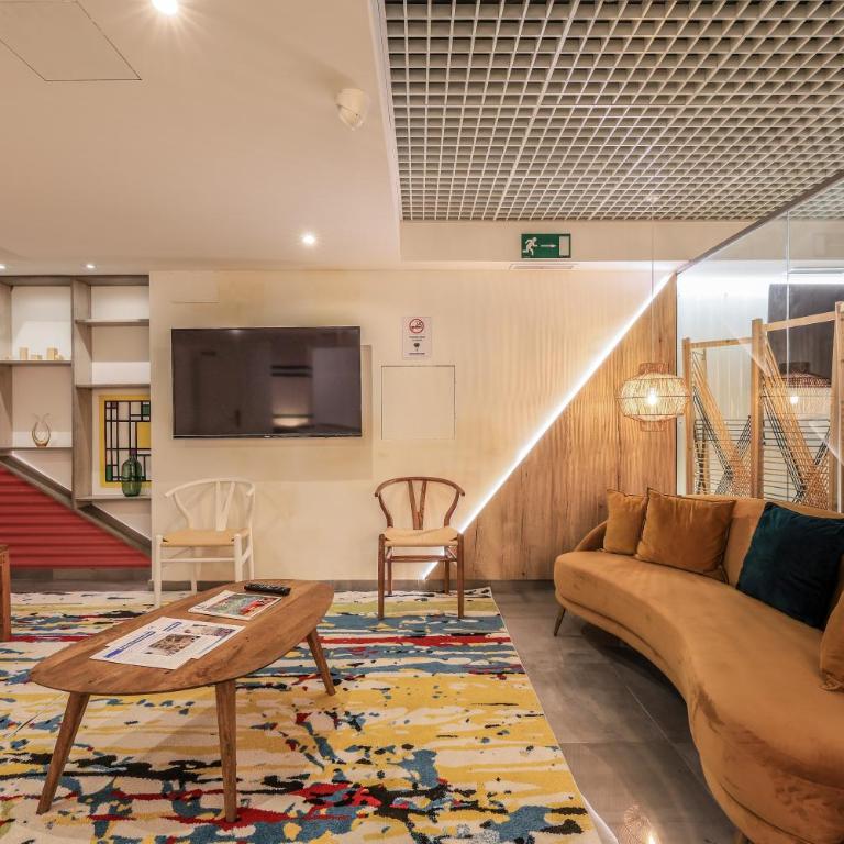 AmazINN Places Blasco de Garay 113 - Economy Quadruple Room - 48
