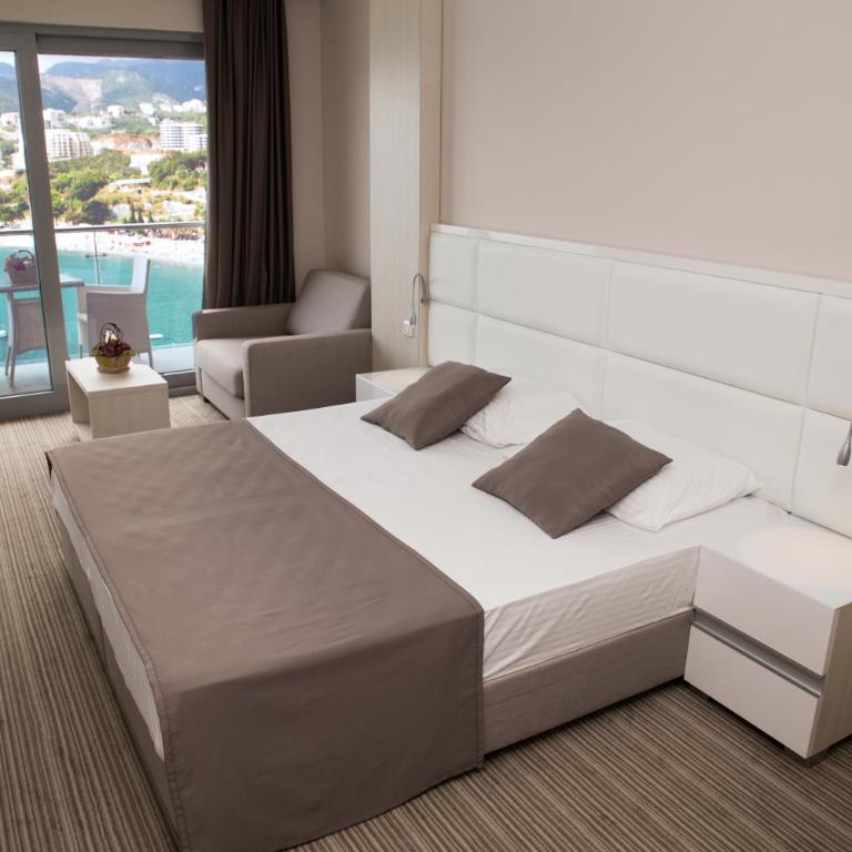 Hotel Ponta Nova - Deluxe Double Room with Sea View - 3