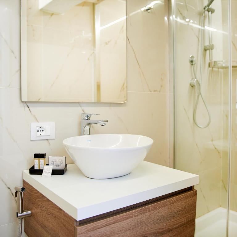 Firenze Rooms Cathedral B&B - Double Room with Private Bathroom - 7