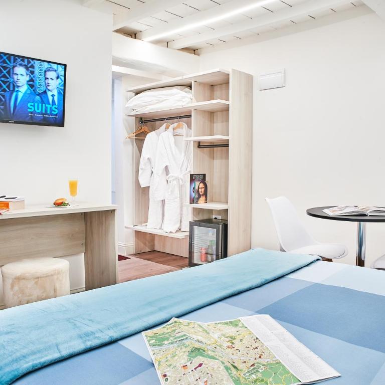 Firenze Rooms Cathedral B&B - Deluxe Room - 7