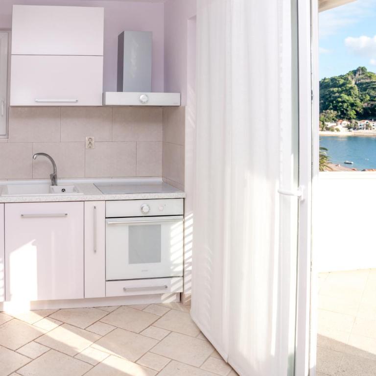 Apartments LILA AUREA - Three-Bedroom Apartment - Penthouse - 3