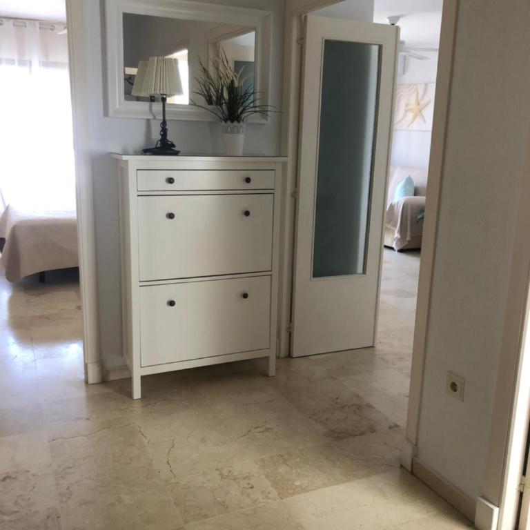 Espacioso apartamento en Barbate con Wifi - Apartamento de 3 dormitorios - 2
