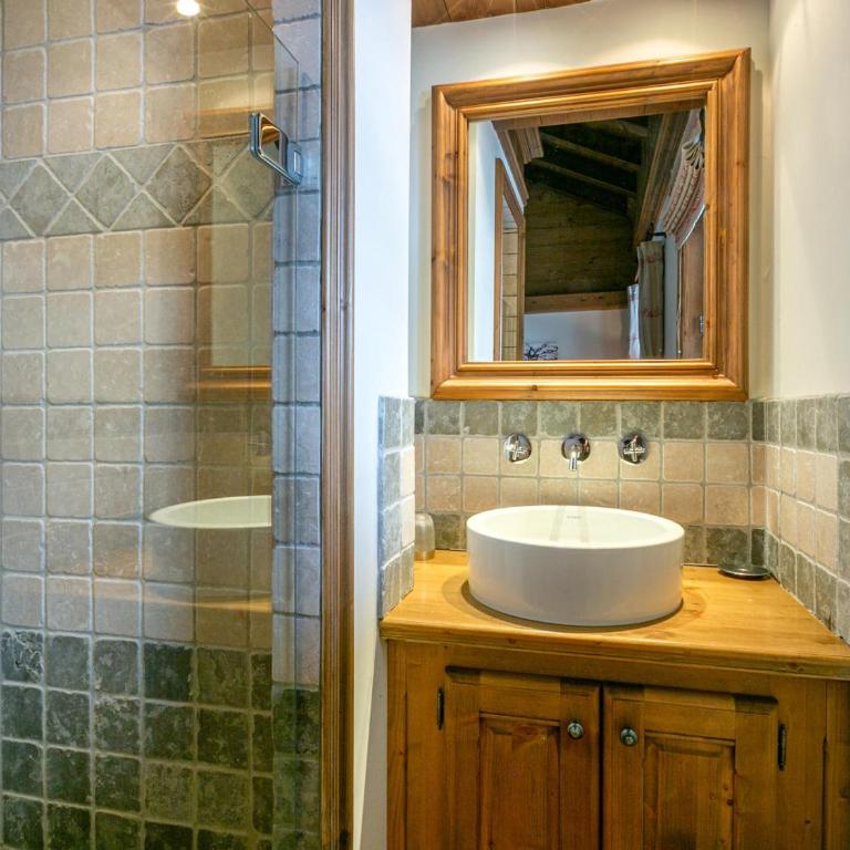 Appartement de luxe avec piscine, parking et WIFI à Val-d'Isère - FR-1-694-109 - Appartement - 7