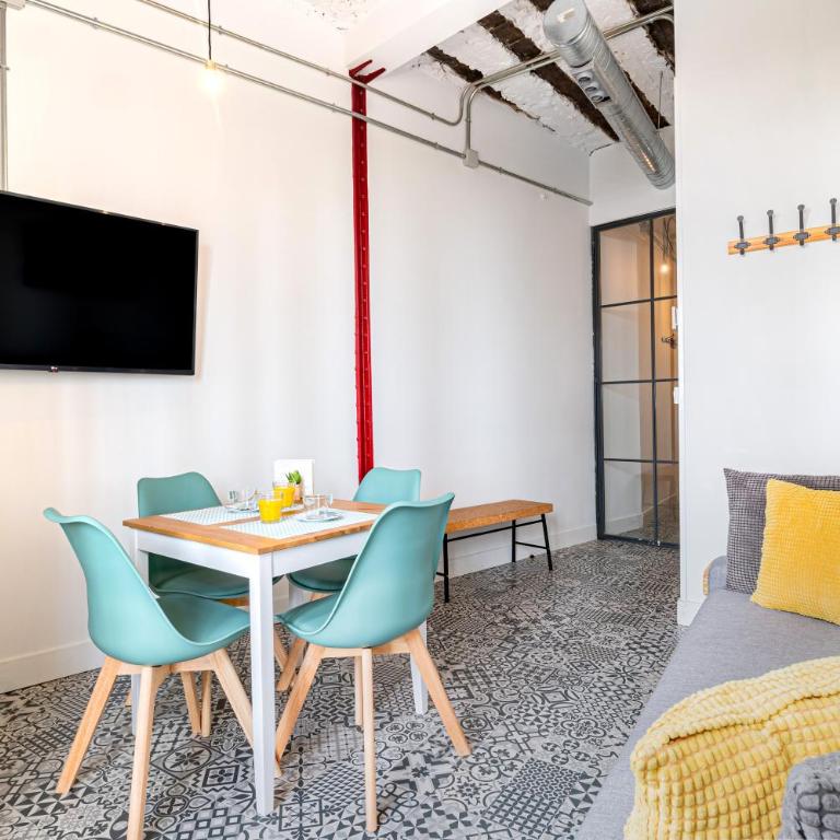 Vintage Apartment near Puerta del Sol - One-Bedroom Apartment - 6