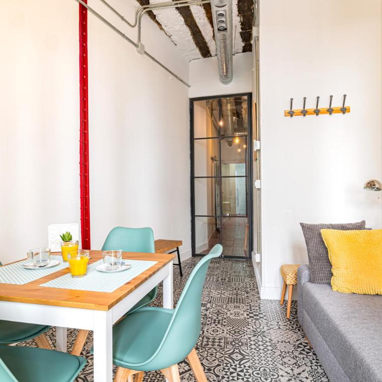 Vintage Apartment near Puerta del Sol - One-Bedroom Apartment - 21