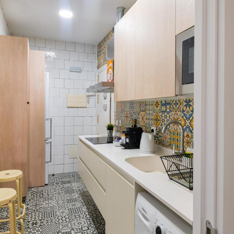 Vintage Apartment near Puerta del Sol - One-Bedroom Apartment - 24
