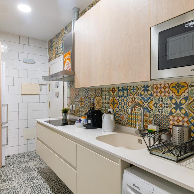 Vintage Apartment near Puerta del Sol - One-Bedroom Apartment - 29