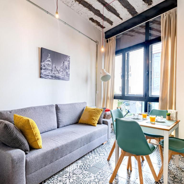 Vintage Apartment near Puerta del Sol - One-Bedroom Apartment - 34