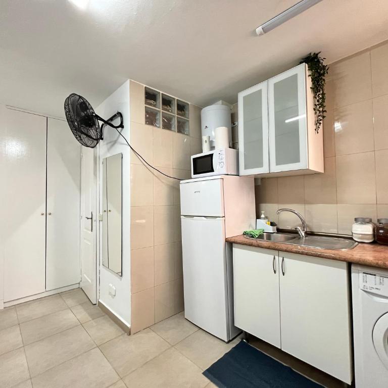 Estudio Acogedor Amparo Temporal - One-Bedroom Apartment - 4