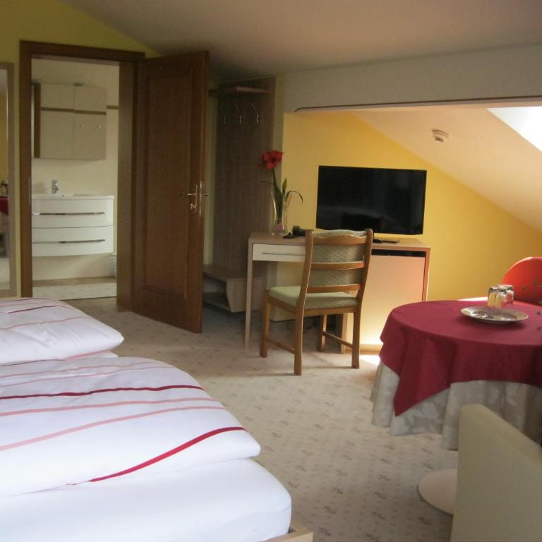 Pension Schlömmer - Chambre Double avec Balcon - 7