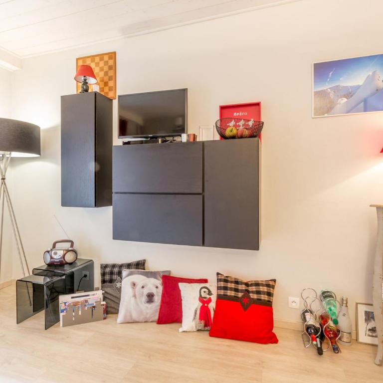 Studio rénové avec wifi, balcon, au cœur de Val-d'Isère, proche pistes et commodités - FR-1-694-230 - Studio - 14