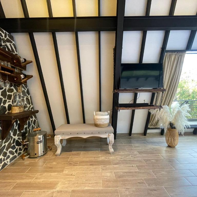 Ecoluxury Glamping - Habitación con cama grande y bañera de hidromasaje - 17