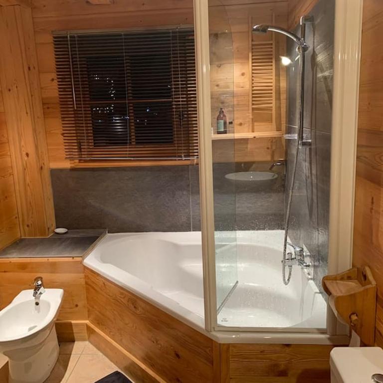 Superbe CHALET (14 personnes) & SAUNA au pied du Mont Blanc - Chalet - 30