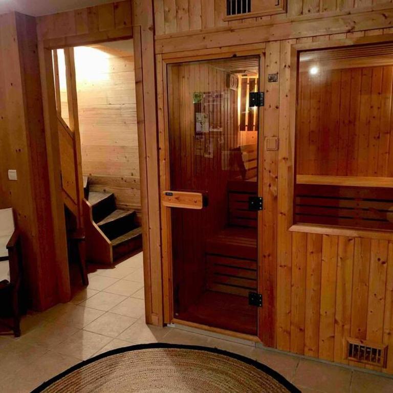 Superbe CHALET (14 personnes) & SAUNA au pied du Mont Blanc - Chalet - 56