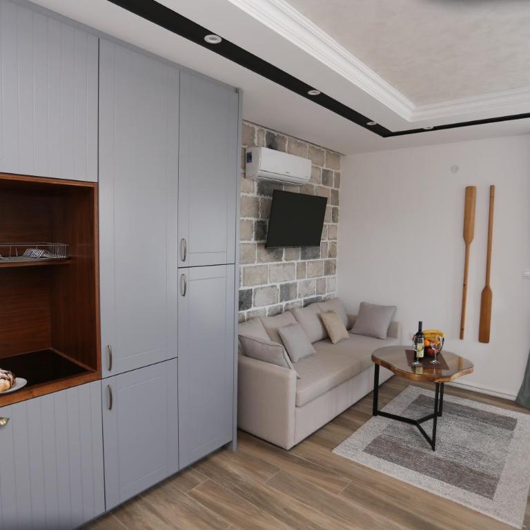 Apartments Cukovic - Studio with Sea View - 3