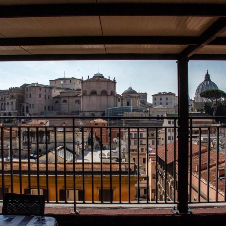 YOUR VATICAN TERRACE - Camera Matrimoniale con Bagno Privato - 3