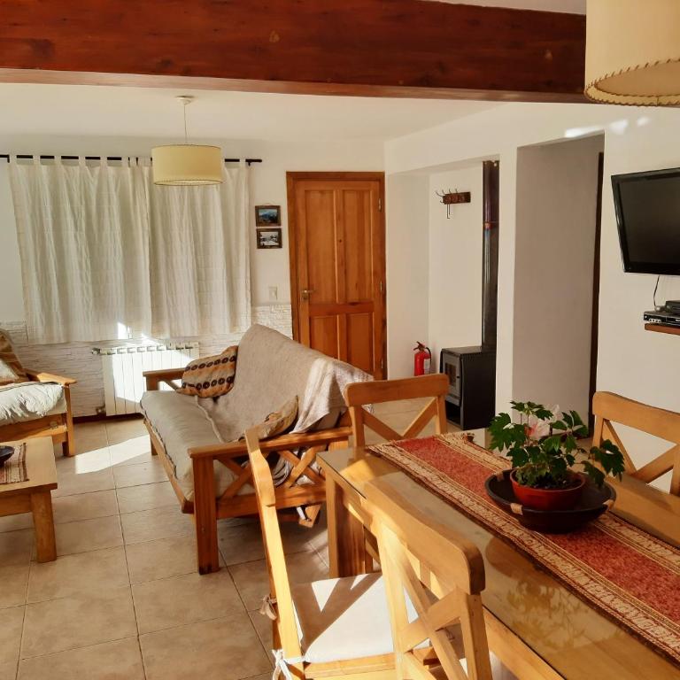 Cabaña con excelente vista al Lago Gutierrez - Casa de 2 dormitorios - 11