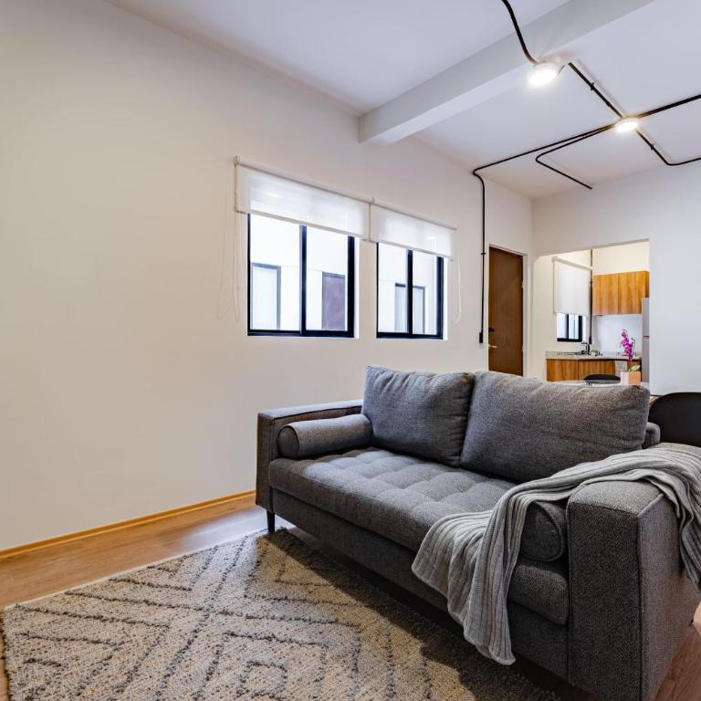 Mariano Escobedo Apartments by VH - Standard Suite - 18