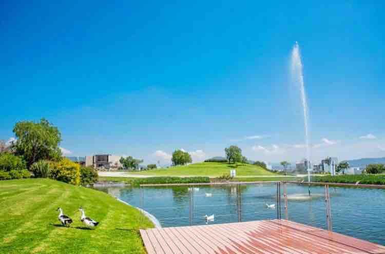 Juriquilla Home, 5 Bedrooms, 3 Community Pool - Four-Bedroom House - 40