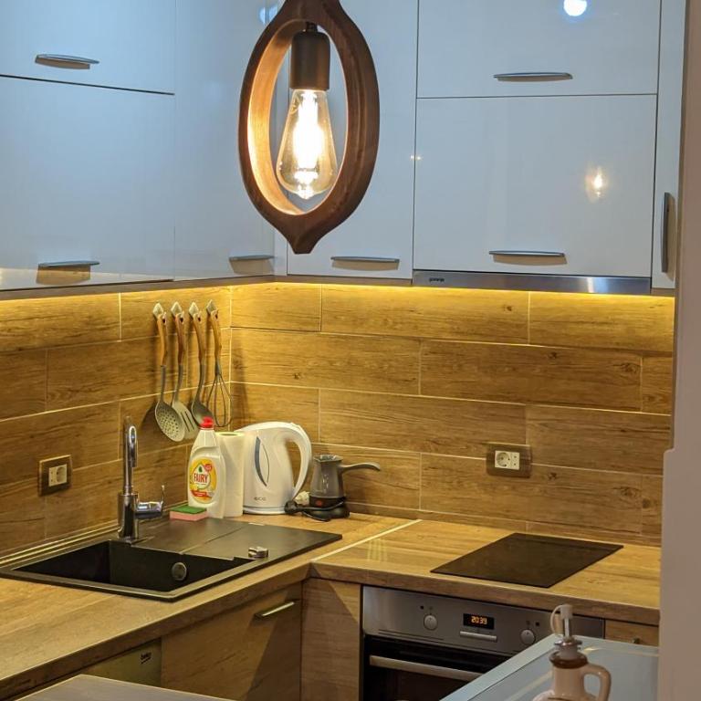 Mountain Haven Deluxe - Three-Bedroom House - 12