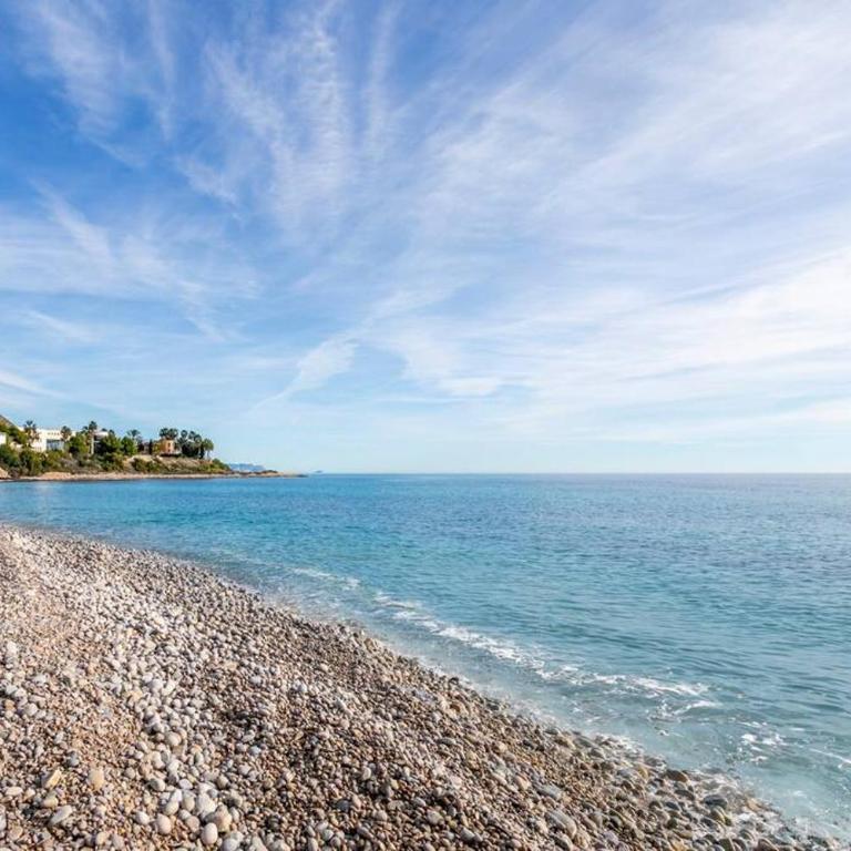 Villa Leandro, First Line Villa with amazing sea views and private access to the sea! - Villa - 43