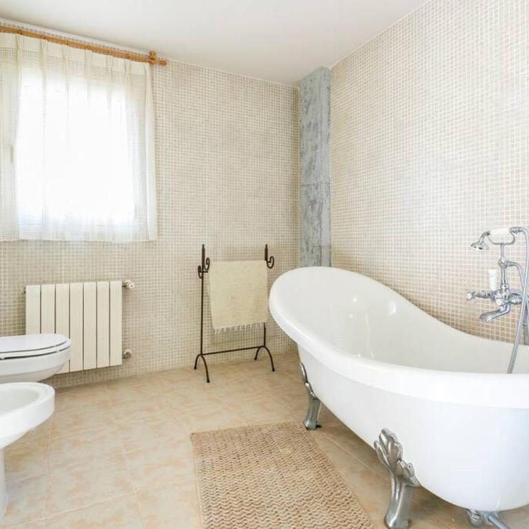 Villa Leandro, First Line Villa with amazing sea views and private access to the sea! - Villa - 25