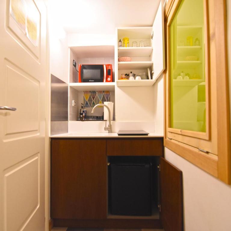 Sunrise Luxury - Deluxe Double Room with Spa Bath - 21