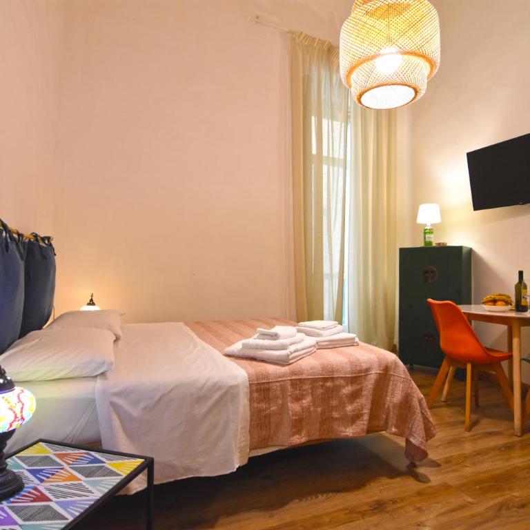 Sunrise Luxury - Deluxe Double Room with Spa Bath - 20