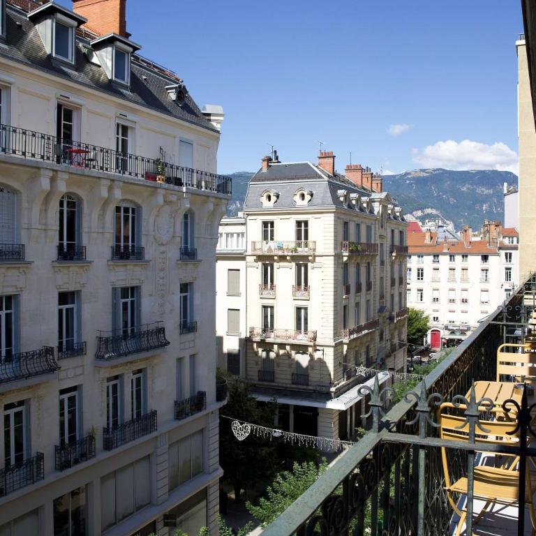 Le Grand Hôtel Grenoble, BW Premier Collection by Best Western - Chambre Lit King-Size Prestige avec Balcon - 1