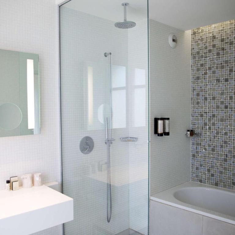 Le Grand Hôtel Grenoble, BW Premier Collection by Best Western - Suite Junior avec Lit King-Size - 1