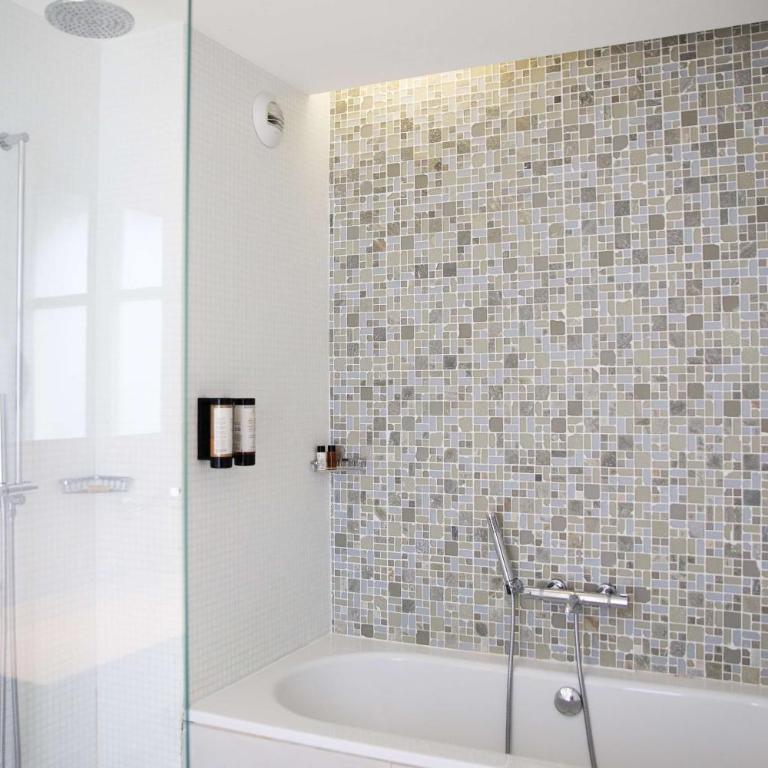 Le Grand Hôtel Grenoble, BW Premier Collection by Best Western - Chambre Lit King-Size Supérieure - 2