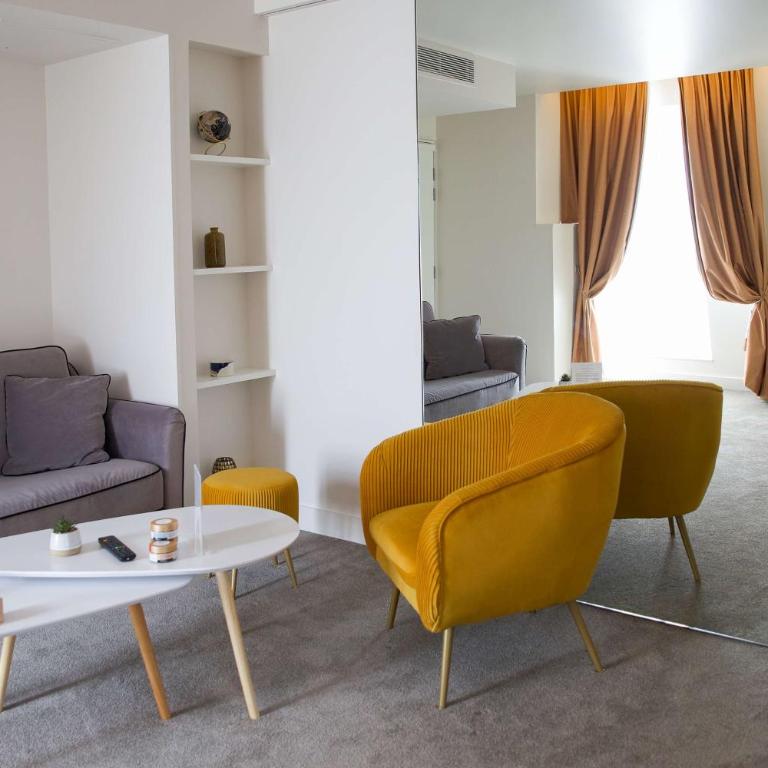 Le Grand Hôtel Grenoble, BW Premier Collection by Best Western - Suite Lit King-Size avec Coin Salon - 5