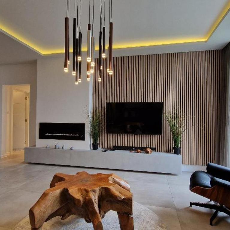 FAMILY RESORT SUBOTICA Apartments - King Suite with Balcony - 1