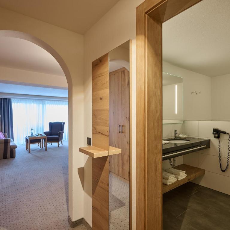 SCHÜLE'S Gesundheitsresort & SPA - Junior Suite mit Balkon - 4