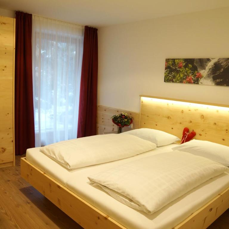 Hotel Alpenrast - Classic Doppelzimmer mit Balkon - 16