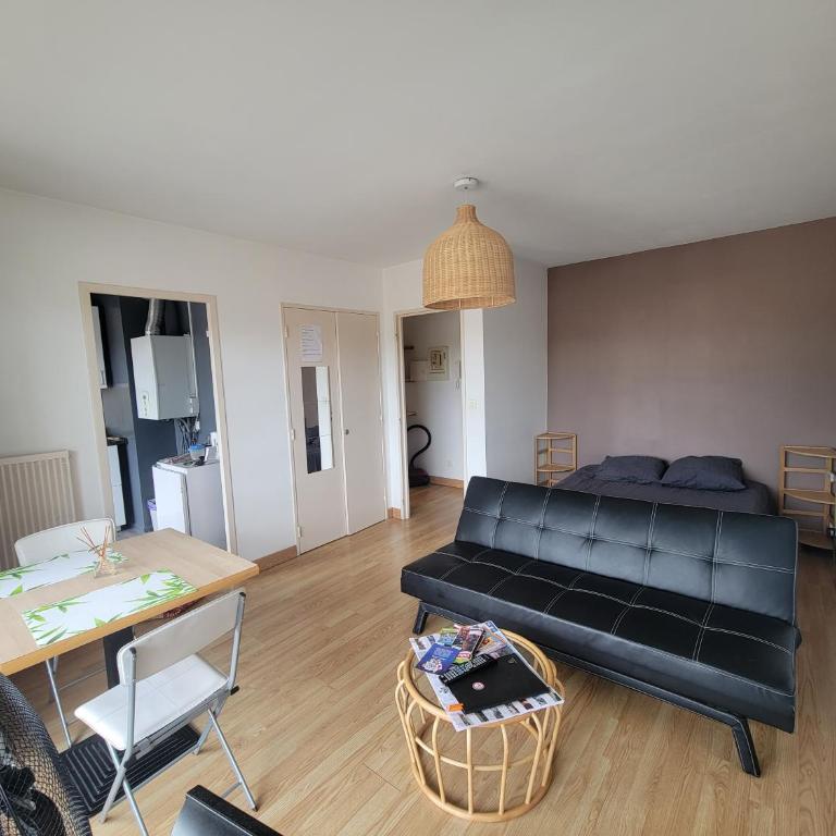 Bel appartement avec grand balcon et parking privé - Appartement 1 Chambre - 4