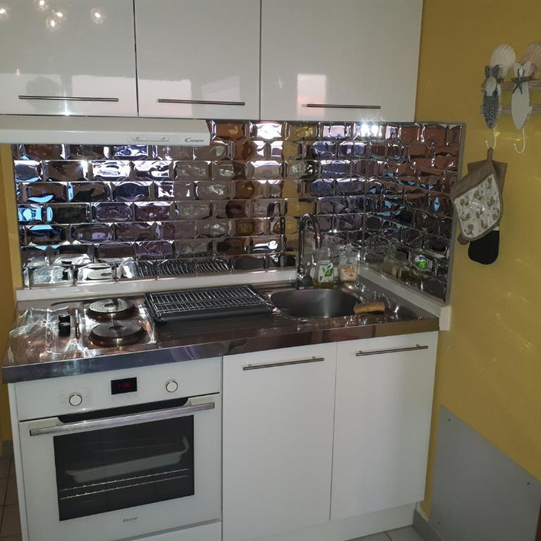 T2 terrasse vue panoramique, piscine, parking, wifi, 2 tv connectées, netflix, clim, ascenseur, barbecue - Appartement - Vue sur Lac - 5