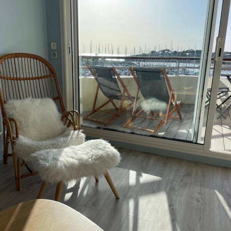 REF 048 - Appartement entièrement rénové pour six personnes vue mer et port Crouesty ARZON - Appartement 3 Chambres - 2