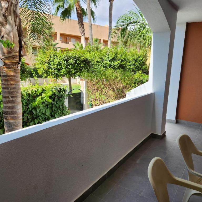 ¡Bajo extraordinario con vistas a la piscina y terraza! - Apartamento de 2 dormitorios - 44