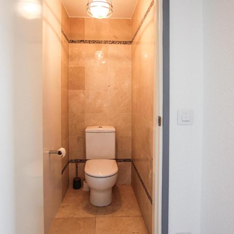 Beach Front Apartment In L'estartit - Apartamento de 2 dormitorios - 22