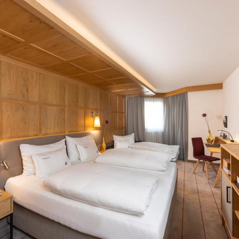 Hotel Das Innsbruck - Doppelzimmer mit Zustellbett - 3