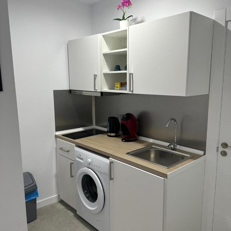 FANTÁSTICO PISO A 5 MINUTOS DE LA ESTACION DE BUS Y TREN a metros de la PLAYA - Apartamento de 1 dormitorio - 20