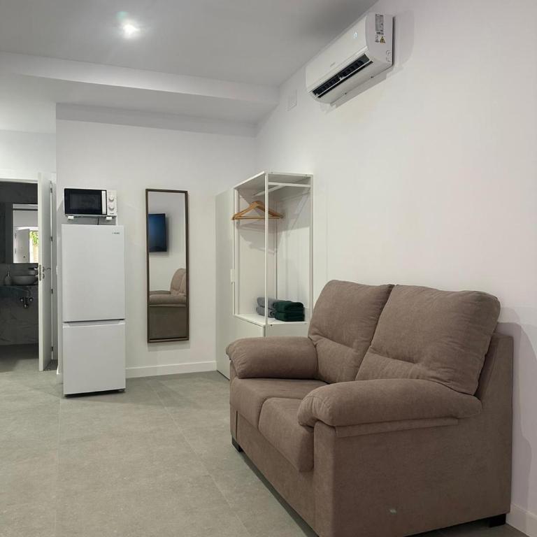 FANTÁSTICO PISO A 5 MINUTOS DE LA ESTACION DE BUS Y TREN a metros de la PLAYA - Apartamento de 1 dormitorio - 12