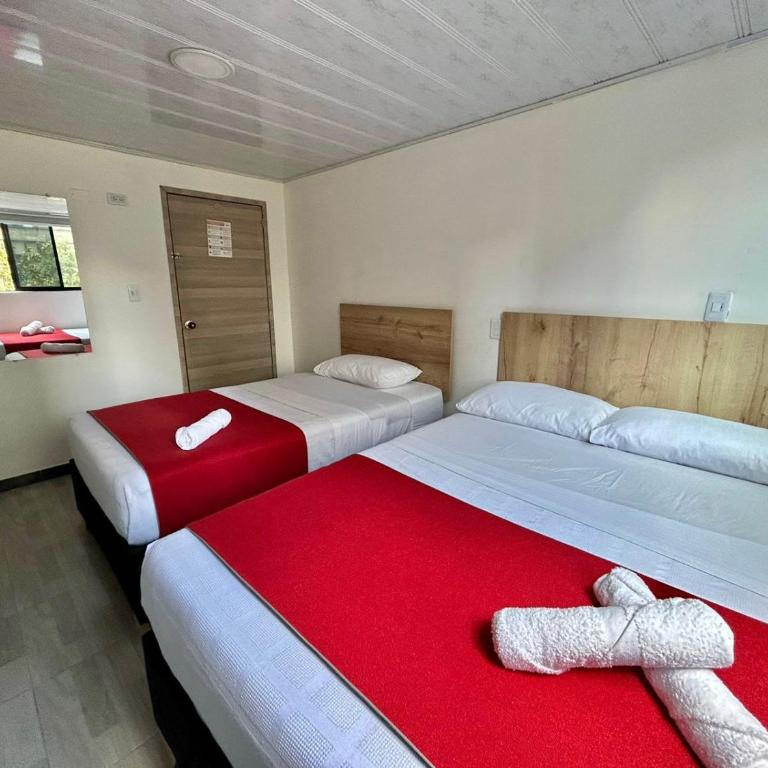 Hotel Urban Center Bogota - Habitación Doble Familiar - 1