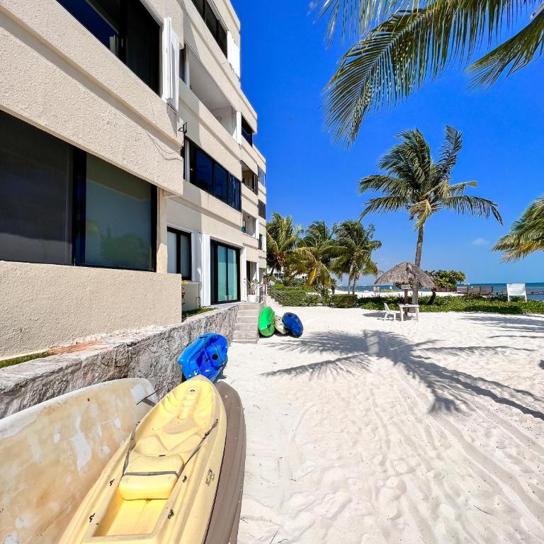 Bello Mar de Cancun, Beautiful 2Br 2Ba Condo overlooking beach spectacular view! - Two-Bedroom Apartment - 63